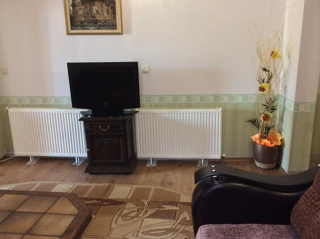 National Hotel Ruse Room photo