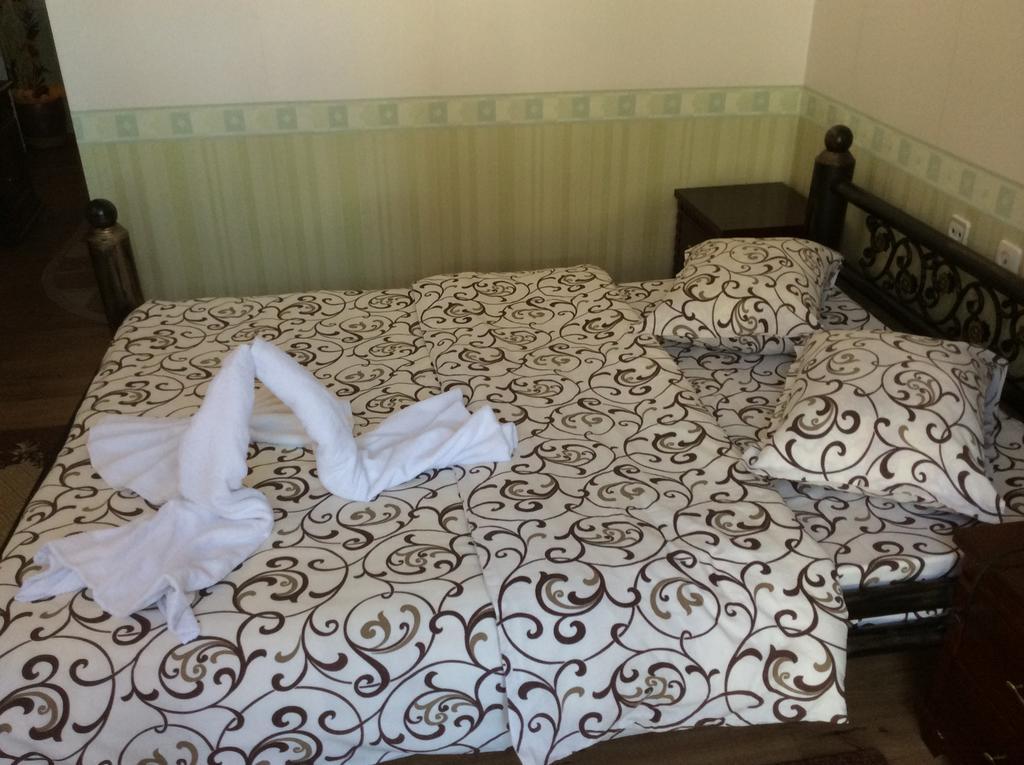 National Hotel Ruse Room photo